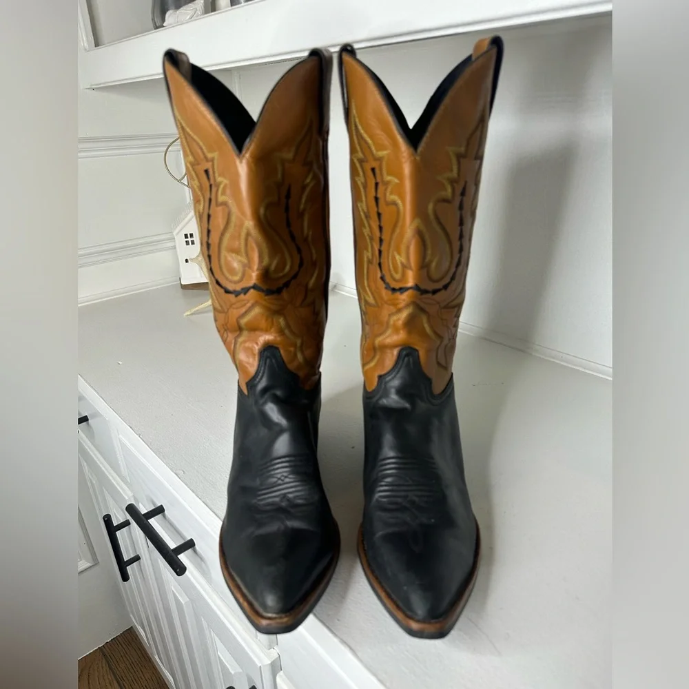 Justin Flame Embroidered Women’s Two-Tone Western Cowboy Boots – Size 10B - Picture 2 of 8